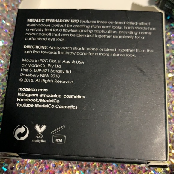 MODEL CO Mykonos eyeshadow trio - Picture 3 of 3